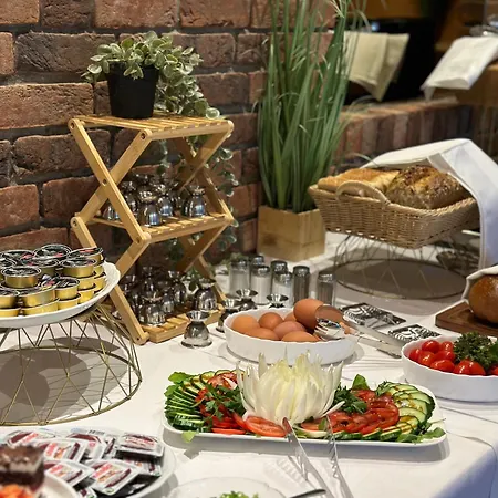 Hotel Restaurant Narasinga *