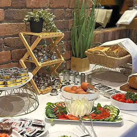 Hotel Restaurant Narasinga 3*